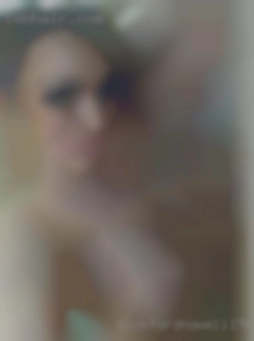bickfordnowell1962 naked girls getting out of the shower