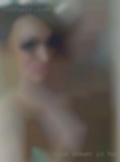 nude women in homes pix